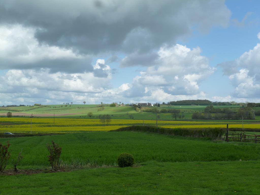 Gite Le Tremblay Thianges الغرفة الصورة